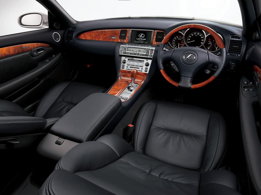  Lexus SC430 2005 года  (JP) (фото 8 из 14)